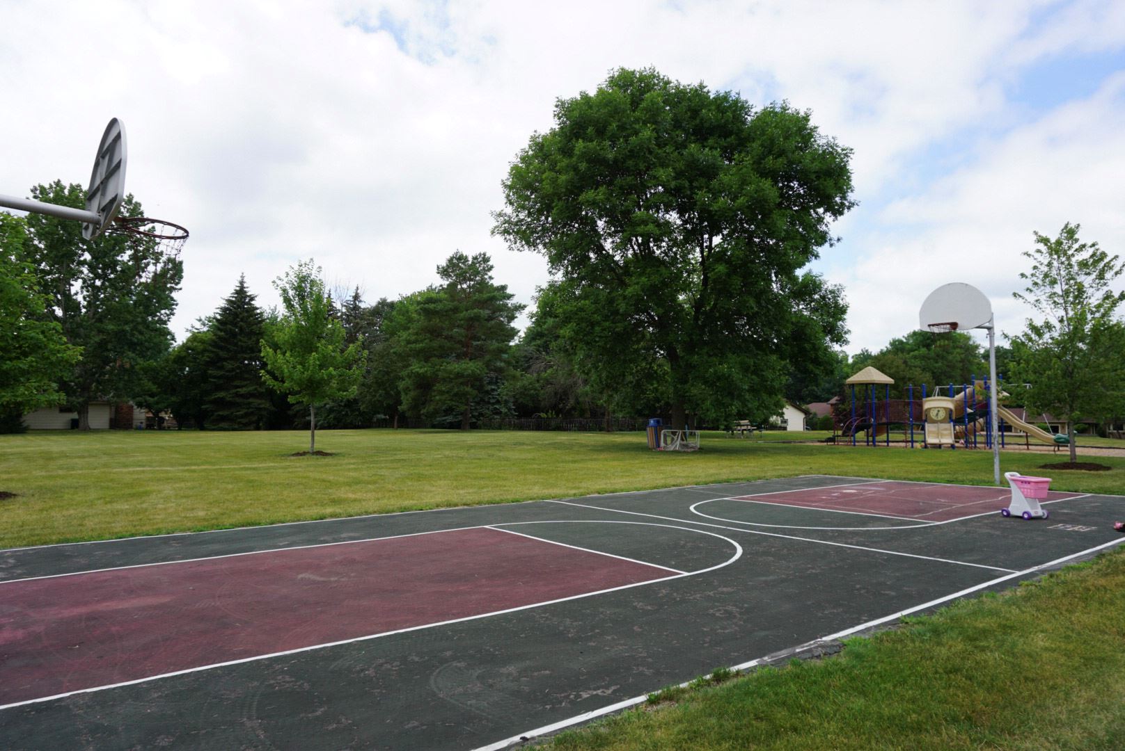 Arden Oaks Park Basketball Court