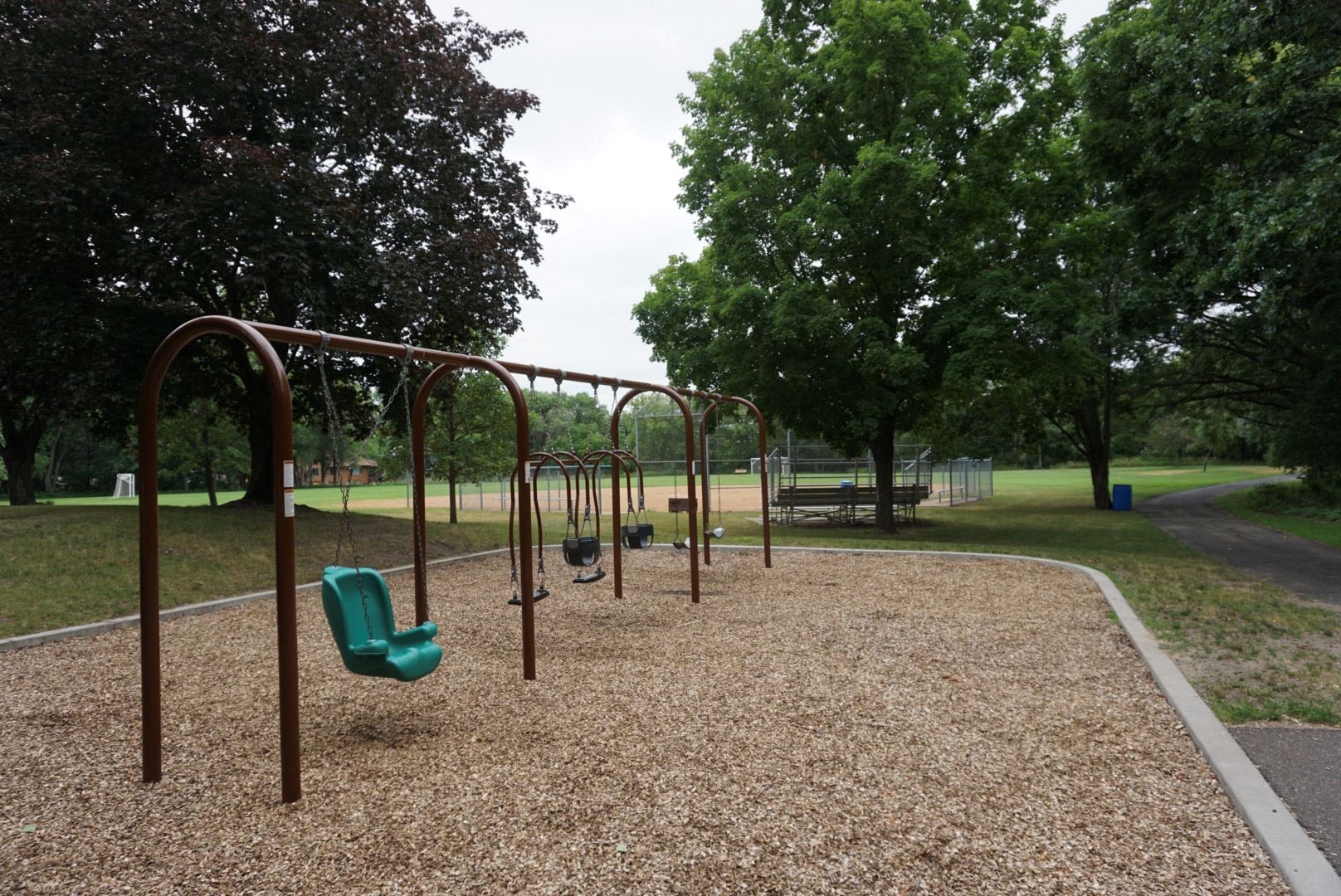 Hazelnut Park Swingset